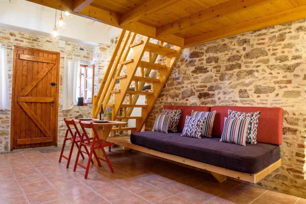 Lavrio Stone House 5 Min From The Centre/Port 아파트 외부 사진