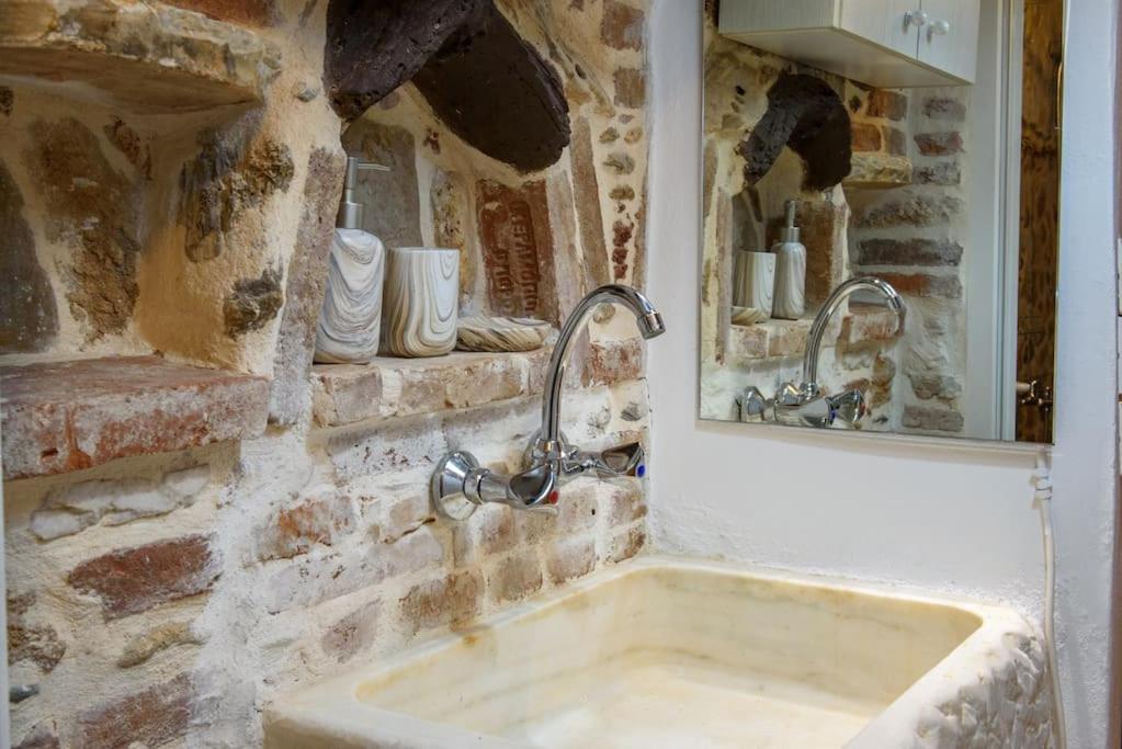 Lavrio Stone House 5 Min From The Centre/Port 아파트 외부 사진